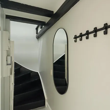 Apartmán Unique 2 Bedroom Duplex W Exposed Beams In Cph *