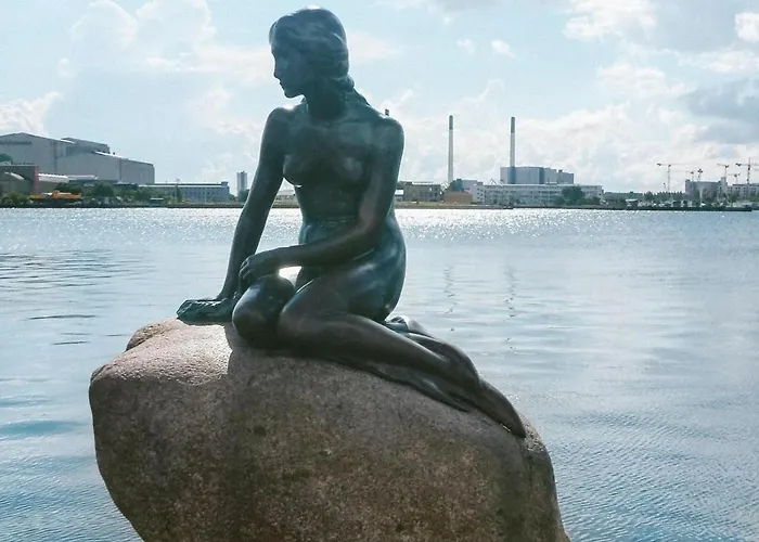 Unique 2 Bedroom Duplex W Exposed Beams In Cph *